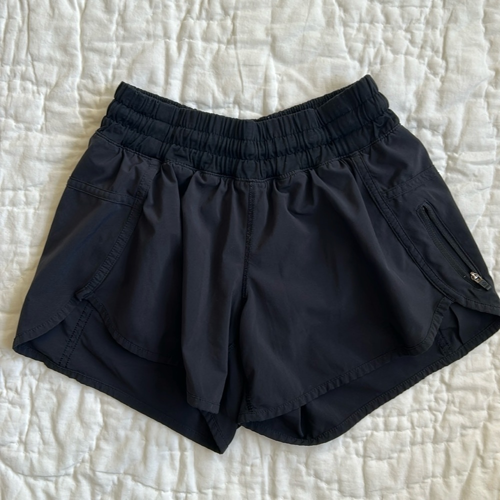 Lululemon size 4 shorts